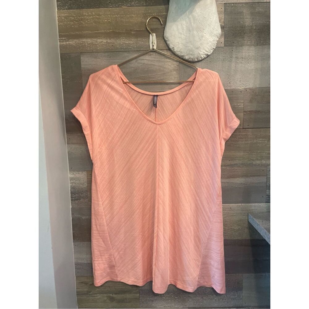 Massini M loose fit peach horizontal Gradient print capped sleeve tee
